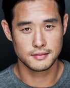 Raymond Lee