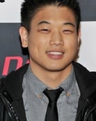 Ki Hong Lee