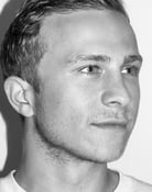 Max Hubacher